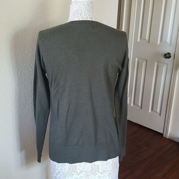 5/$20 Banana Republic Cashmere Blend Sweater - Picture 3 of 6